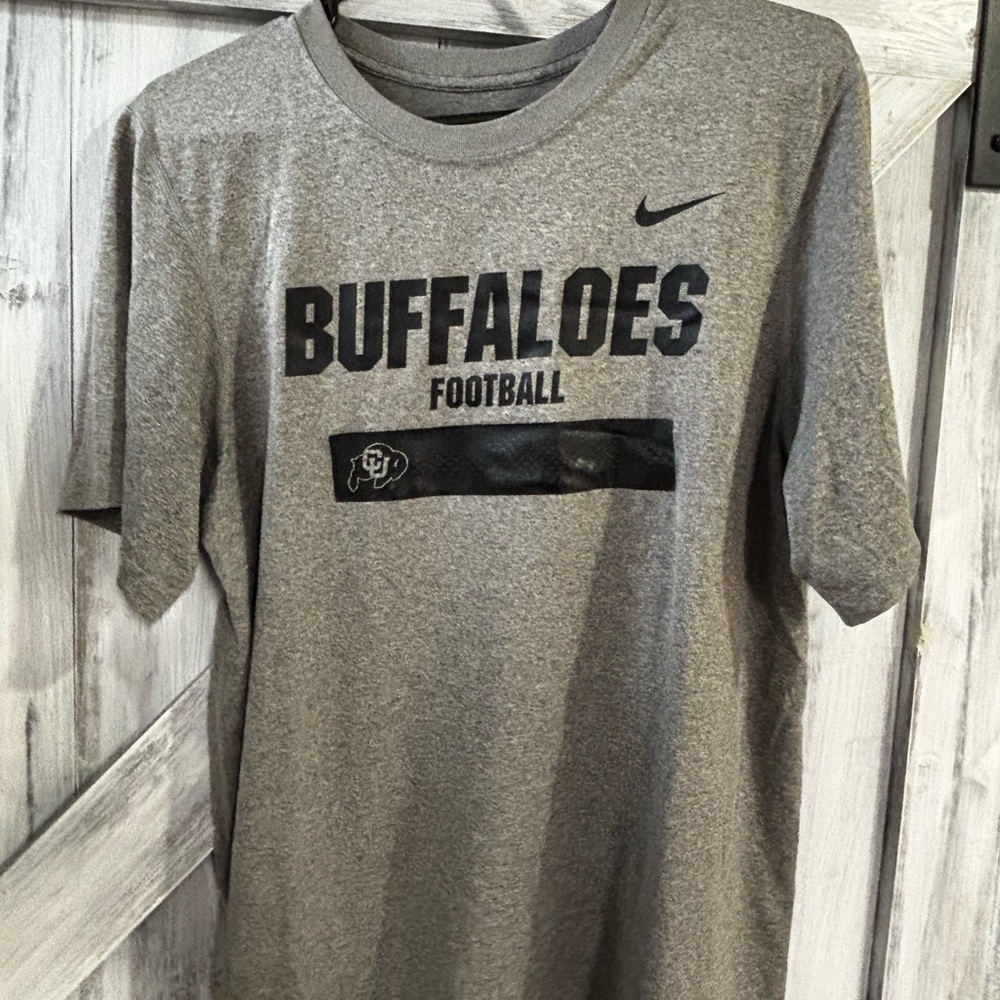 Colorado buffalos Nike tee size S